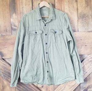 American Eagle men's long sleeve button-down shirt